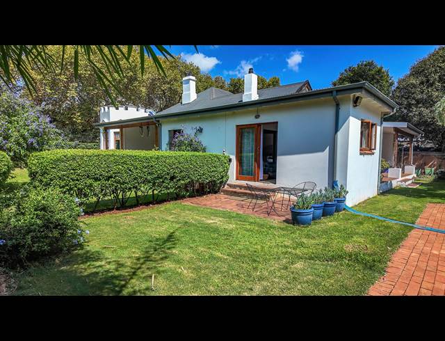6 BEDROOM FREEHOLD FOR SALE IN PARKTOWN